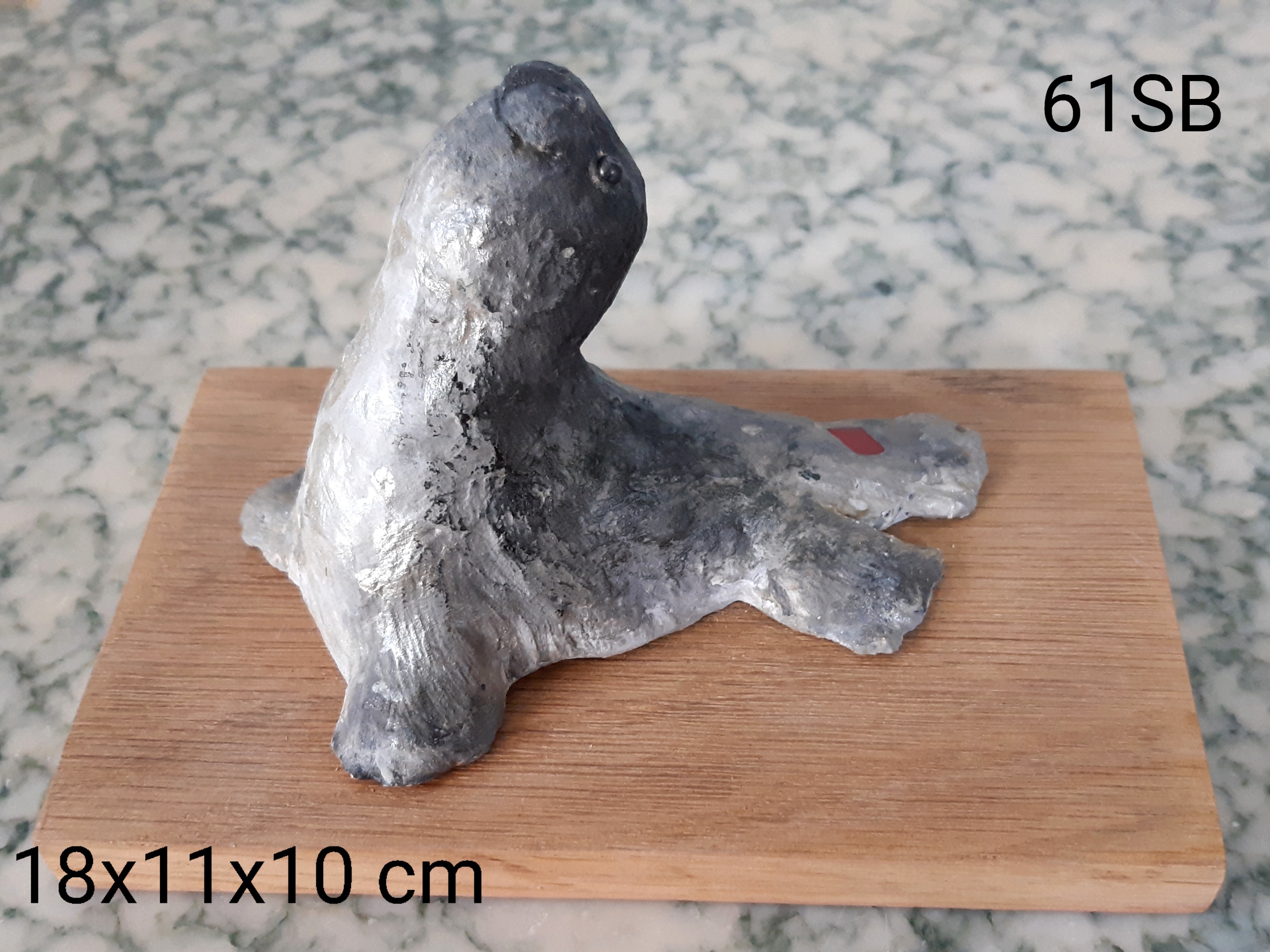 Sculpture de phoque en éco mortier n°67SB 18x11x10 : 55€